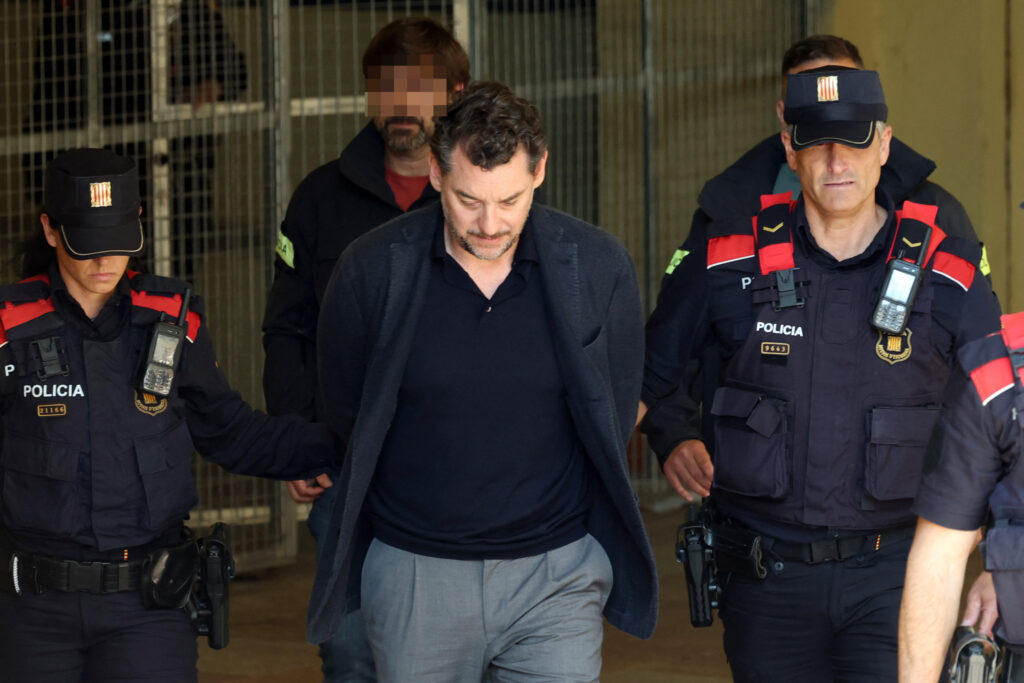 Géant du prêt-à-porter: Le fils du fondateur de Mango arrêté pour la mort de son père image principale Géant du prêt-à-porter: Le fils du fondateur de Mango arrêté pour la mort de son père image principale