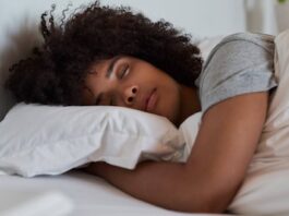 “Je recommande même de l’acheter en ligne”: deux experts expliquent comment choisir le bon matelas image principale