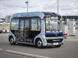 Mobilité en Suède: Au jour de son lancement, un bus autonome entre en collision avec un tram à Göteborg image principale