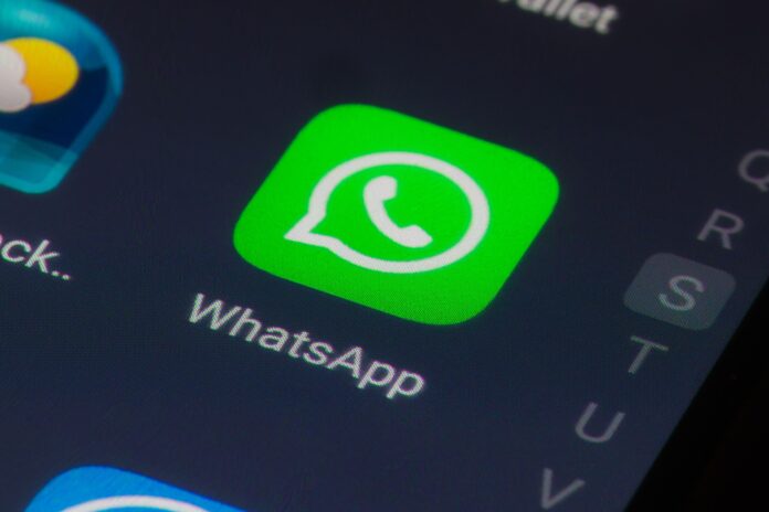 Exit le partage automatique du numéro de téléphone sur WhatsApp image principale