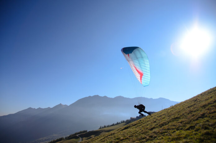France voisine: Un parapentiste rate son décollage et se blesse en Haute-Savoie France voisine: Un parapentiste rate son décollage et se blesse en Haute-Savoie image principale