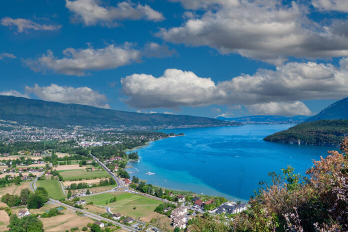 Drame au lac d’Annecy: Le corps d’un vacancier de 51 ans mort noyé a été retrouvé image principale